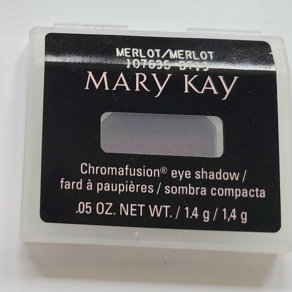 Set Of 2.  Merlot Mary Kay Chromafusion Eye Shadow & 1 Other Shade